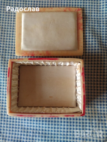 стара кутия от каталин