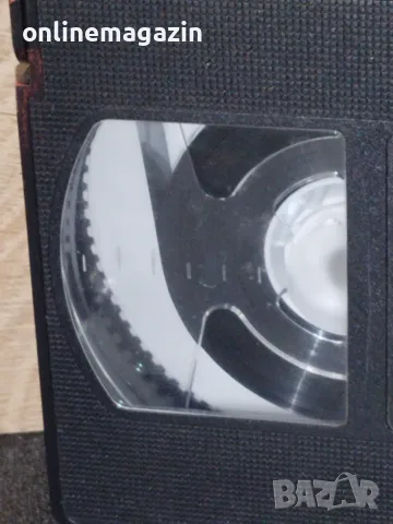 Видеокасета " ЪРНЕСТ ОТИВА НА УЧИЛИЩЕ " VHS, снимка 11 - Други жанрове - 56242136