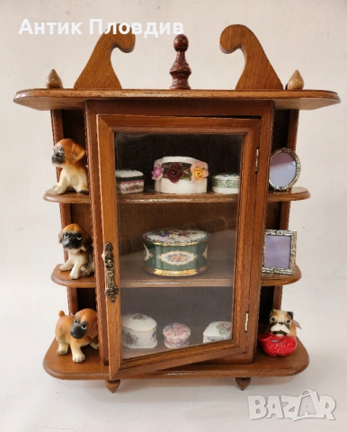 Винтидж стенна витринка, снимка 6 - Секции и витрини - 53722123