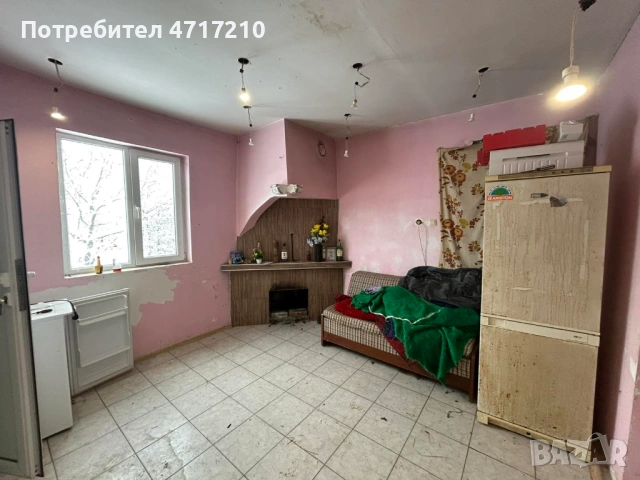 ПРОДАВА имот в с. Бресте, общ. Червен Бряг – 2500 кв.м., ДВЕ КЪЩИ, два двора, снимка 4 - Къщи - 53324328