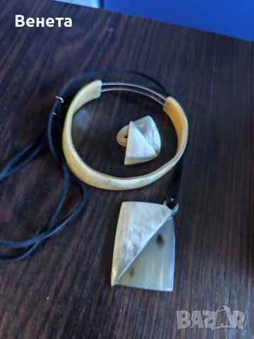 Стилни комплекти😘 изработени от кост от рог🥰, снимка 8 - Бижутерийни комплекти - 52594342