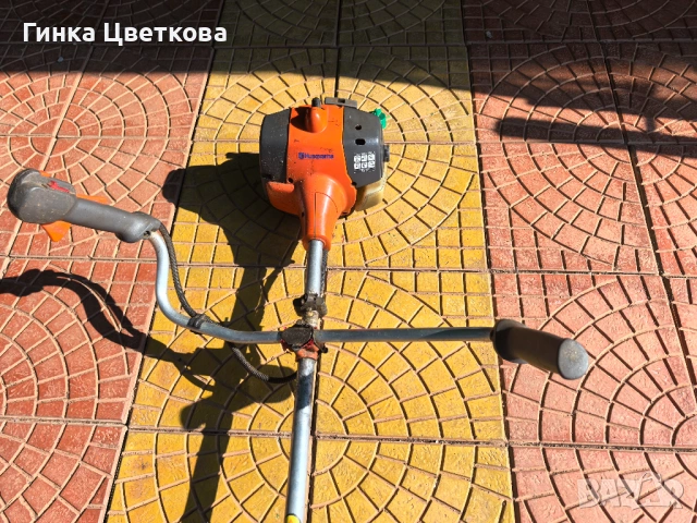 Продавам бензинова косачка тример Хусварна , снимка 2 - Градинска техника - 53743613