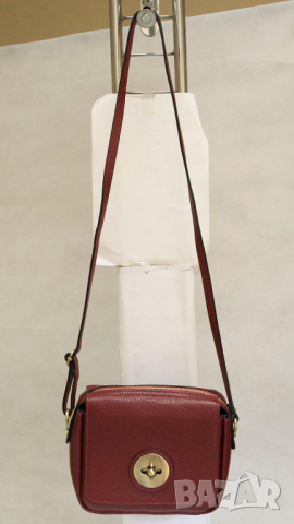 Естествена кожа, червена дамска чанта за рамо марка Giulia, снимка 5 - Чанти - 18841670