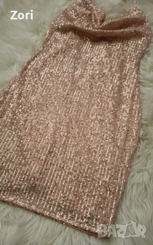 Красива рокля, цялата в златисти пайети, снимка 2 - Рокли - 52586038