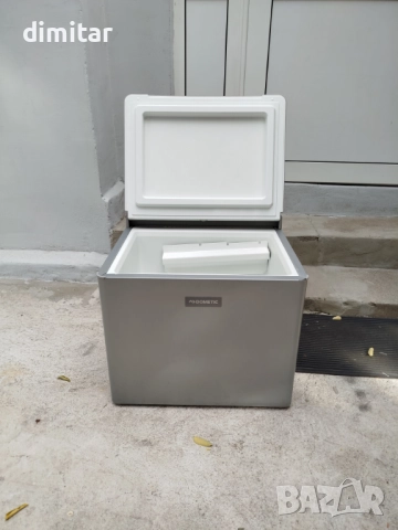 Хладилник Dometic на 12*220 V- gaz -41 литра