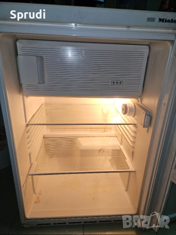 хладилник Miele-Миеле, снимка 2 - Хладилници - 52938375