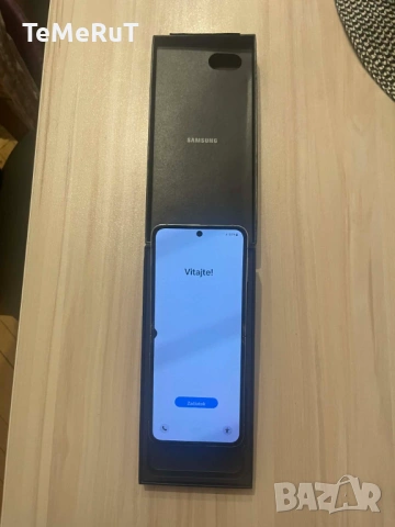 Смартфон Samsung Galaxy Z Flip5, 8GB RAM, 256GB, 5G, Cream, снимка 4 - Samsung - 53255591