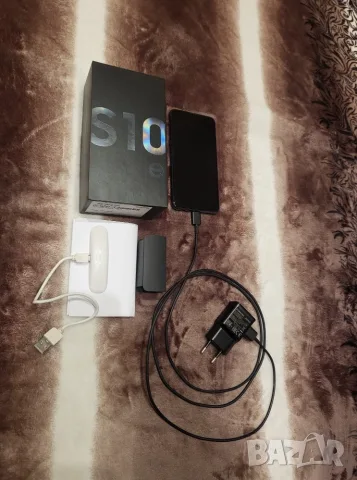 Samsung S10e с кутия