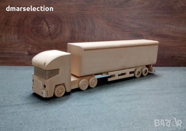 Декоративен дървен камион влекач с ремарке DMAR 114MP2