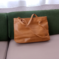 Дамска чанта от изкуствена кожа, светло кафява+ подарък още една чанта от естествена кожа,кафява , снимка 2 - Чанти - 44636799