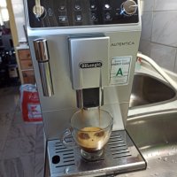 Кафеавтомат Делонги Аутентика, работи перфектно и прави страхотно кафе с каймак , снимка 1 - Кафемашини - 41965391