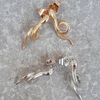 Нови обеци със змии, златисто и сребристо, снимка 1 - Обеци - 41802777