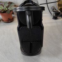 Nespresso Inissia EN 80.B Еспресо машина, 0,8 л, 1260 W, 19 бара, Капсули, Черен, снимка 1 - Кафемашини - 41590142