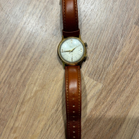 Часовник, снимка 1 - Антикварни и старинни предмети - 44562001