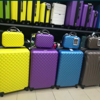 пътнически куфар+авио чанта лек здрав 100%ABS 55/39/20 4ри колела 360°, снимка 1 - Куфари - 44792376
