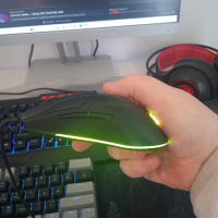 Комплект механична клавиатура,мишка Steelseries,пад за мишка и слушалки, снимка 4 - Клавиатури и мишки - 44696085