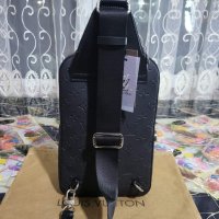 мъжка чанта Louis Vuitton , снимка 3 - Чанти - 41241914