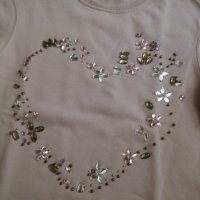 КРАСИВА плътна блуза в цвят пепел от рози с камъни и перли за възраст 7 години , снимка 2 - Детски Блузи и туники - 40044783
