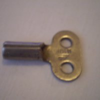 Стар ключ за стенен часовник СССР а може и настолен , снимка 1 - Антикварни и старинни предмети - 40496609