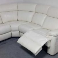 Светло кремав ъглов диван с електрически релакс механизъм, снимка 5 - Дивани и мека мебел - 40627935