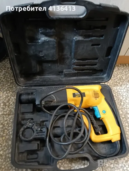 Продавам перфоратор за резервни части,работи но излизат искри когато върти на ляво. , снимка 1