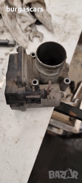 Дроселова клапа 03D 133 062 E Skoda Fabia II 1.2- 120лв, снимка 1