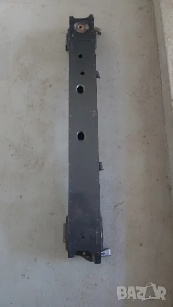 Основа предна броня за форд фокус до 2004год. , снимка 1