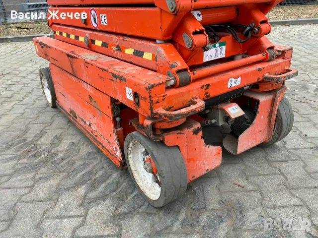 Ножична платформа SkyJack SJ III 3219 (2017), снимка 6 - Други машини и части - 50405767