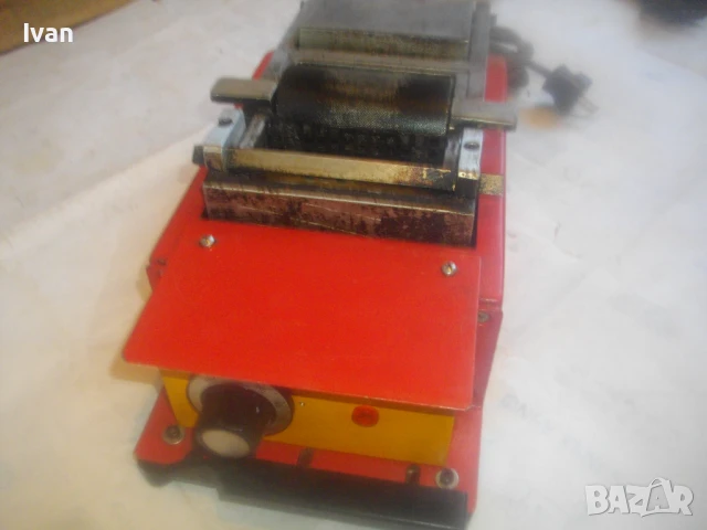 Швейцарска оригинална ел.машина за полагане на вакса на ски и сноуборд MONTANA Swiss Made Масивна9кг, снимка 14 - Други инструменти - 51333877