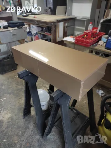 Нова стенна тоалетка Галакси Злато MDF Цената е крайна!