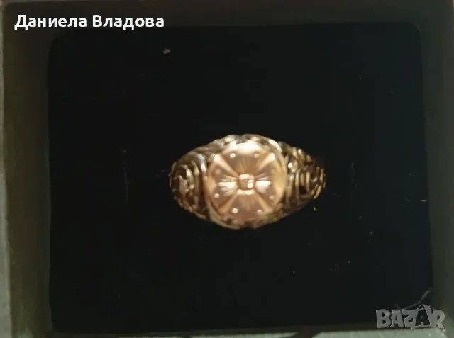 Златен дамски пръстен