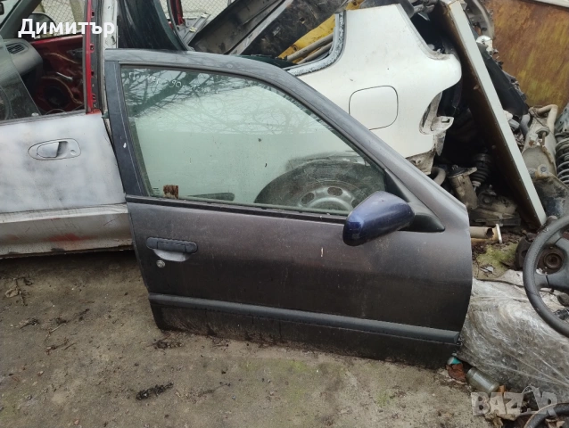 Врата Предна Дясна За Нисан Примера 1991г / Nissan Primera 1991y