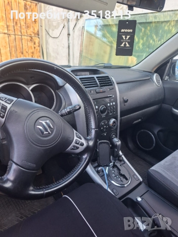 SUZUKI Grand Vitara бензин 2.0, снимка 11 - Автомобили и джипове - 52157078