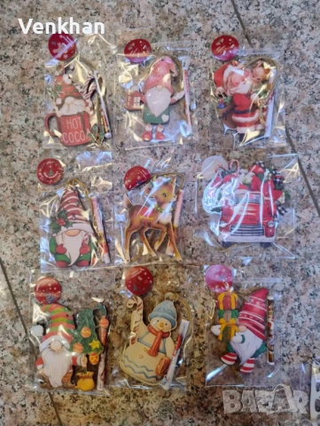 Дървени висулки за елха с коледно пожелание