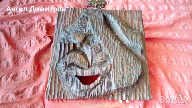 Страхотна ръчна дърворезба за стена 