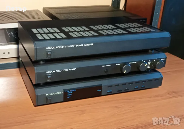 Musical Fidelity The preamp + Typhoon power amp + Tuner T1