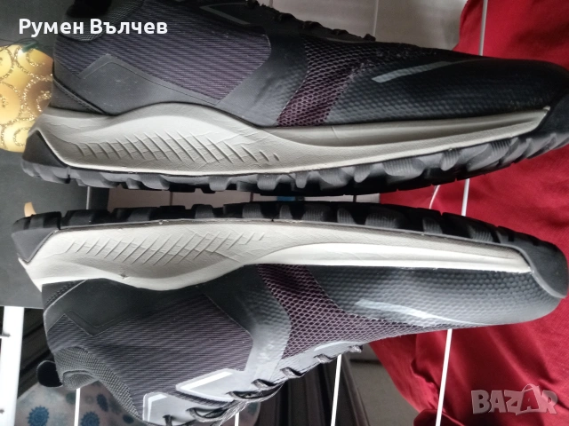 туристически обувки Helly Hansen N43, снимка 5 - Маратонки - 53454717