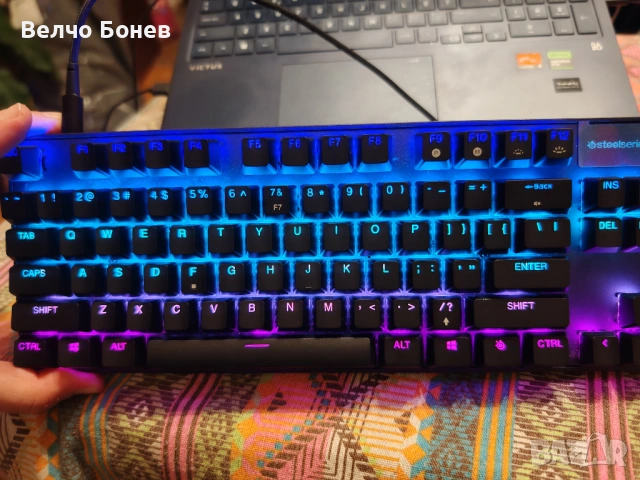 SteelSeries Apex Pro TKL 2023 – топ геймърска клавиатура (като нова)