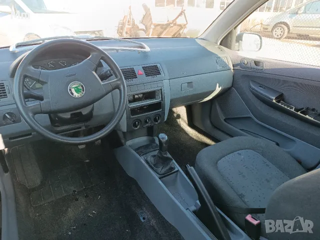 Шкода Фабия 1.2 на части, снимка 3 - Автомобили и джипове - 48840013