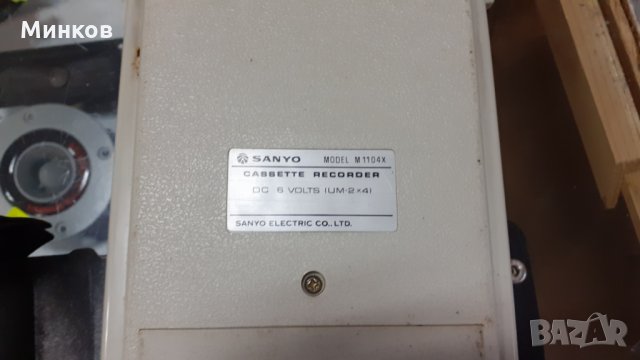 Колекционерски касетофон Sanyo М1104, снимка 2 - Радиокасетофони, транзистори - 34049703