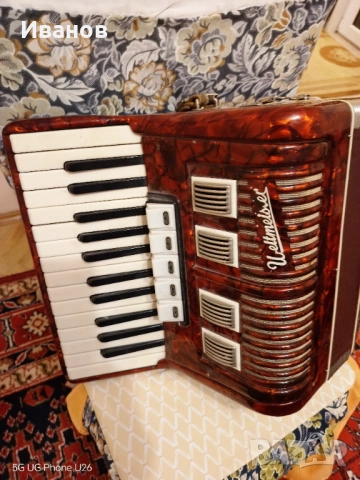 Акордеон Weltmeister Stella 40 баса , снимка 2 - Акордеони - 53157239
