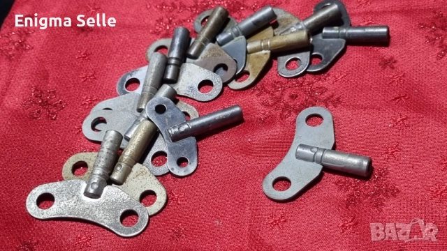 Стар ключ, ключе за стенен, каминен часовник