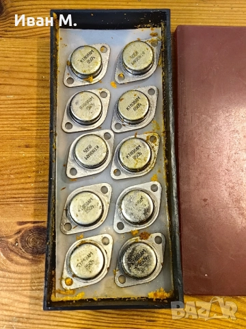 комплект 10 броя транзистори КТ808БМ от 1985 година , снимка 2 - Друга електроника - 52197647