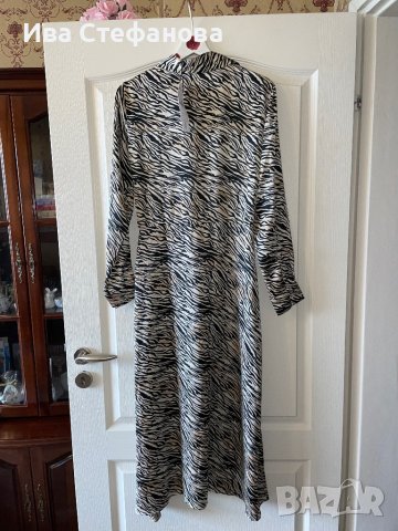 Нова с етикет дълга елегантна ежедневна рокля V образно деколте зебра Stradivarius Л L размер , снимка 9 - Рокли - 40751296