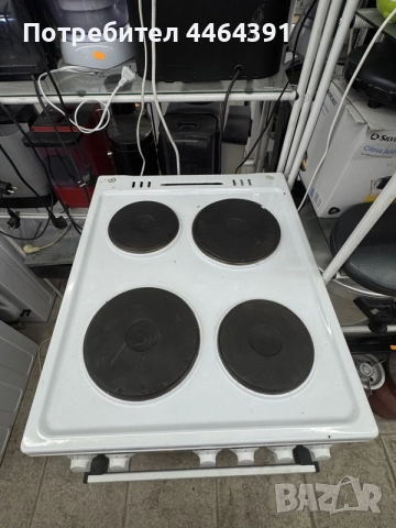 Готварска печка обикновени котлони Gorenje , снимка 2 - Печки, фурни - 56311271