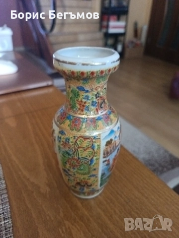 Ваза порцелан с красиви, цветни,  мотиви, снимка 2 - Антикварни и старинни предмети - 53806714