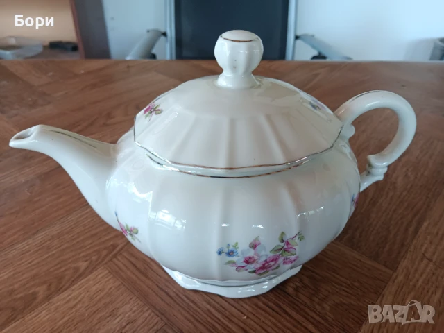 Стар порцеланов български чайник, снимка 2 - Аксесоари за кухня - 50939382