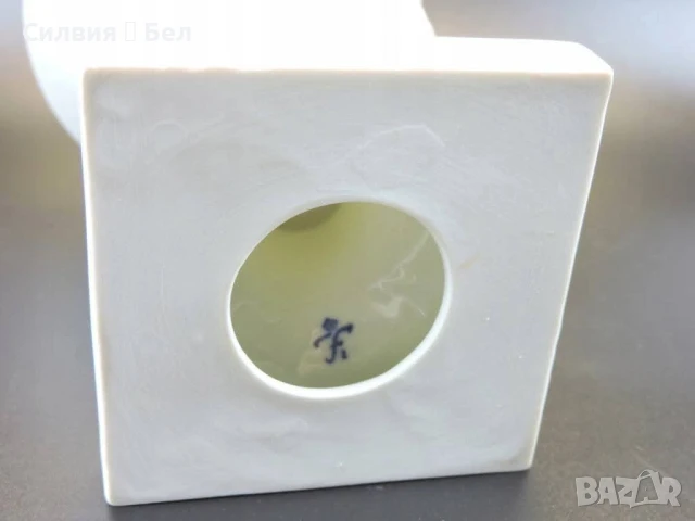 Ваза на крак бял класицизъм Фюрстенберг 1950, снимка 4 - Вази - 51120917