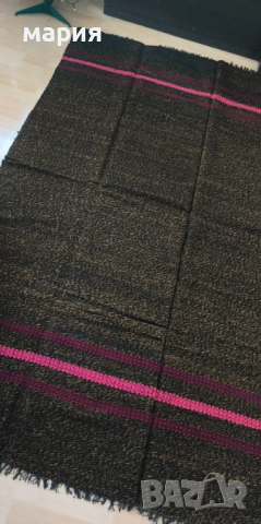 килим ръчно тъкан