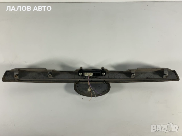 Лайсна капак багажник бутон отваряне врата Тойота Версо buton zaden kapak Toyota Verso 768110F050, снимка 2 - Части - 53279983